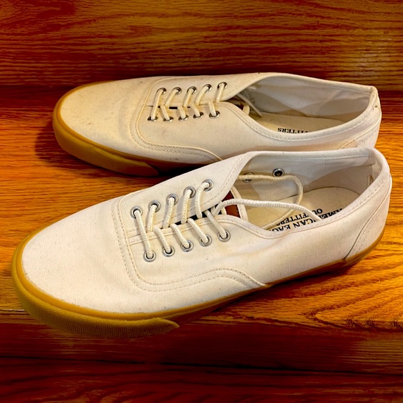 American Eagle Off White Canvas Shoes - Picture 3 of 3